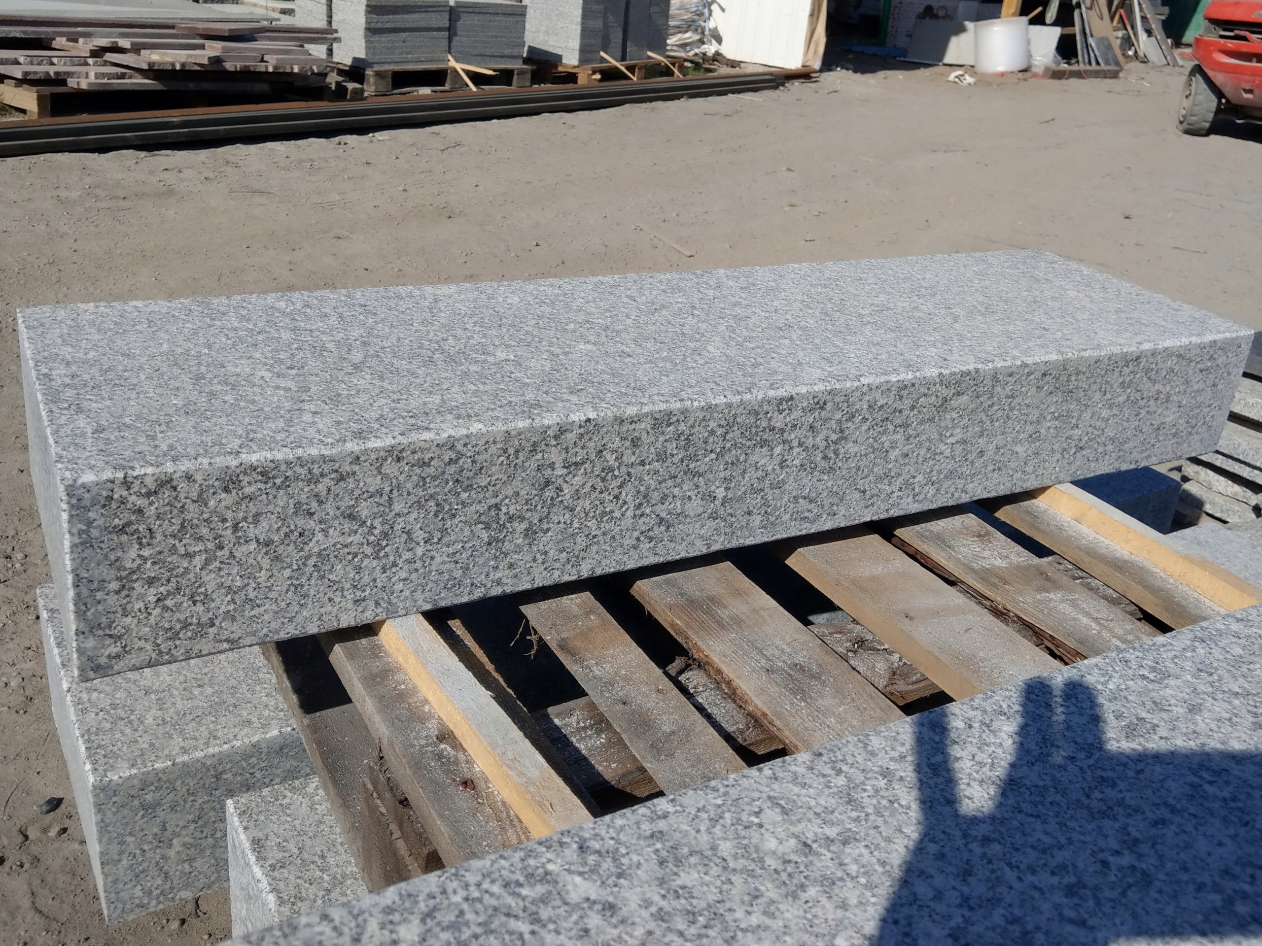Schody jednoducho www.granitstrzegomski.pl granit 30 cm